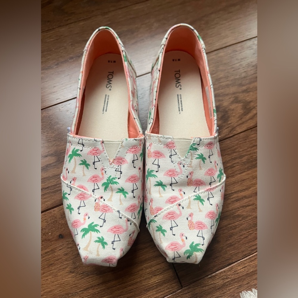 TOMS Flamingo Print Shoes - Size 7.5 Wide